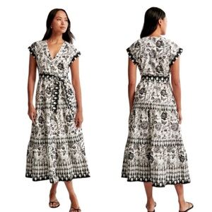 NWT Abercrombie and Fitch Tie Midi-Dress‎ Small